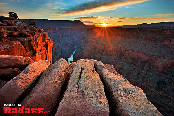 Escape from civilization as the sun sets over the grand canyon in Arizona.
