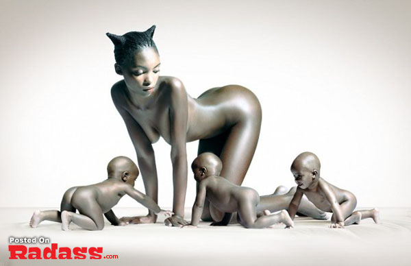 An Incredible Artist, Christophe Gilbert, captures a nude woman posing with her baby babies in 88 HQ pics.