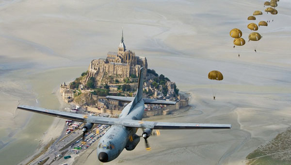 40 Cool Pics featuring military planes flying over a castle to Brighten Your Day.