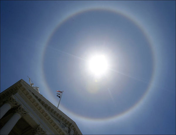A stunning sun halo graces the capitol building.