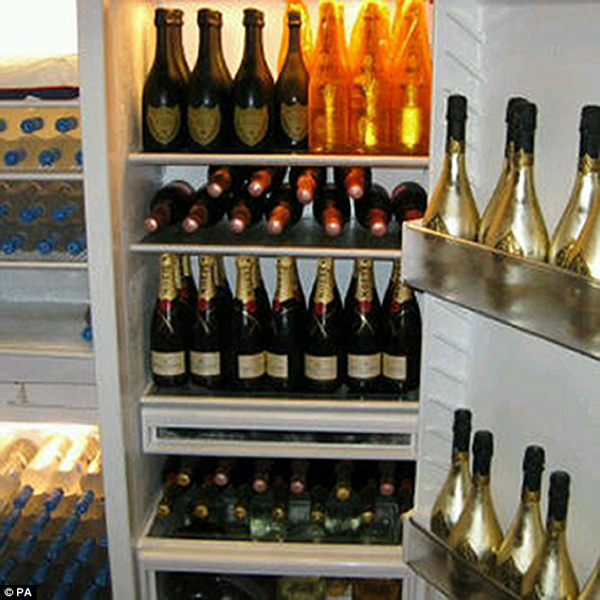 Refrigerator, wine
