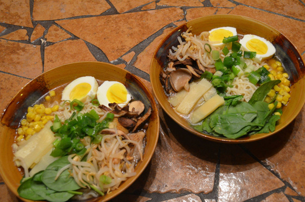Food porn: Two bowls of ramen on a table.