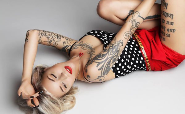 Photos of Hot Girls With Tattoos. (1)