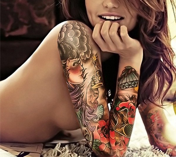 Some of the sexiest tattooed women on the Internet. (16)