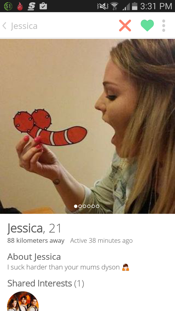 The best in Tinder funny dating posts. (19)