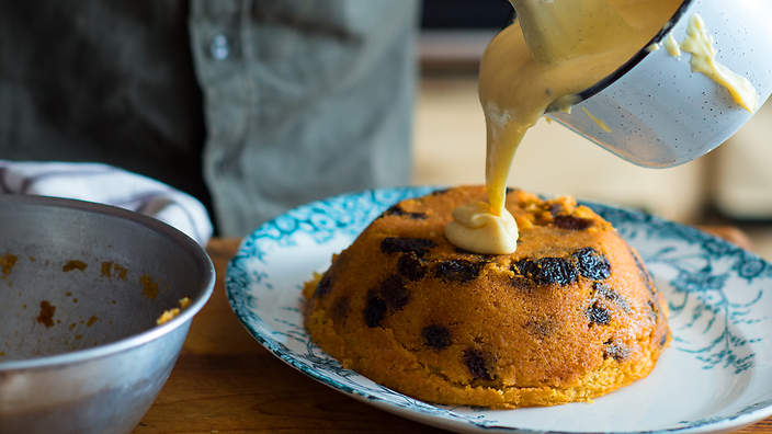 “You want some spotted dick” isn’t an insult. It’s a UK dish. Let’s check out some weirdest British foods.