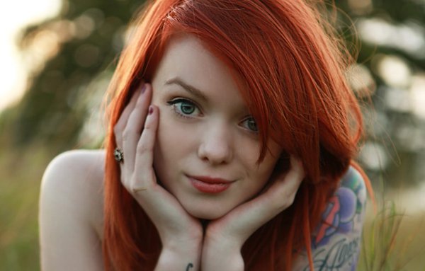 Hot redhead girls with tattoos. (2)