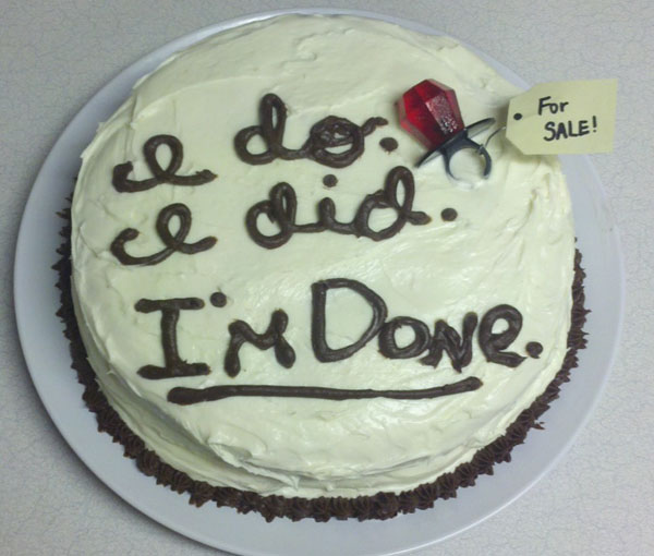 Hilarious Divorce Cake that is better than the wedding cake. (19)