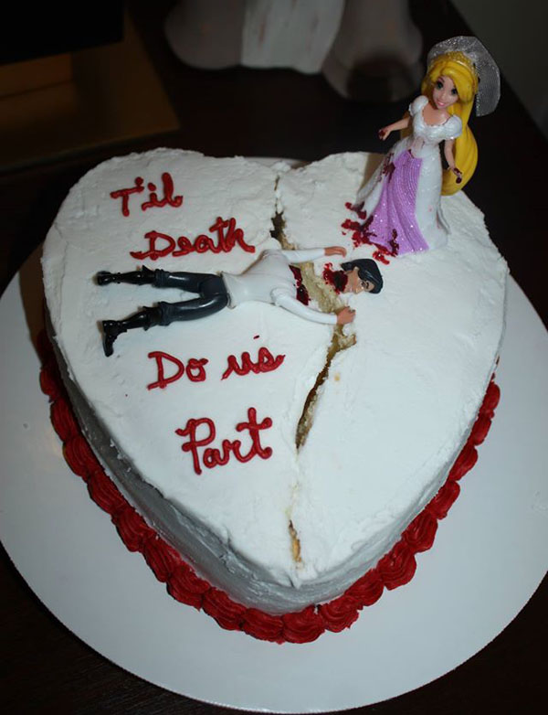 Hilarious Divorce Cake that is better than the wedding cake. (20)