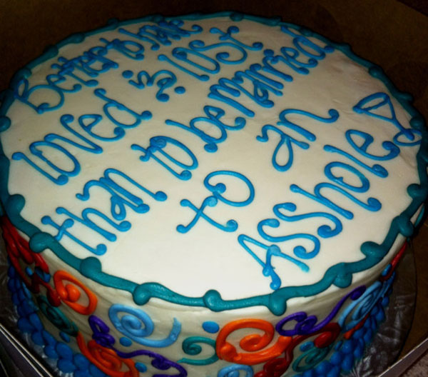Hilarious Divorce Cake that is better than the wedding cake. (23)