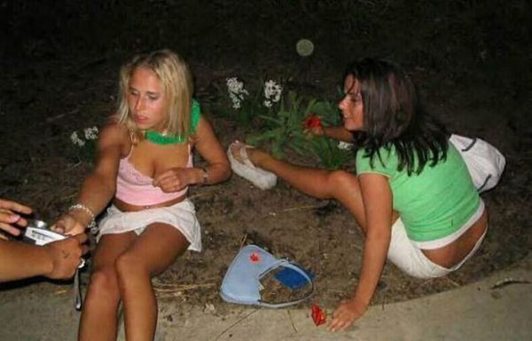 The best drunk girl pics on the internet. (12)