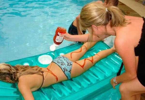 The best drunk girl pics on the internet. (20)